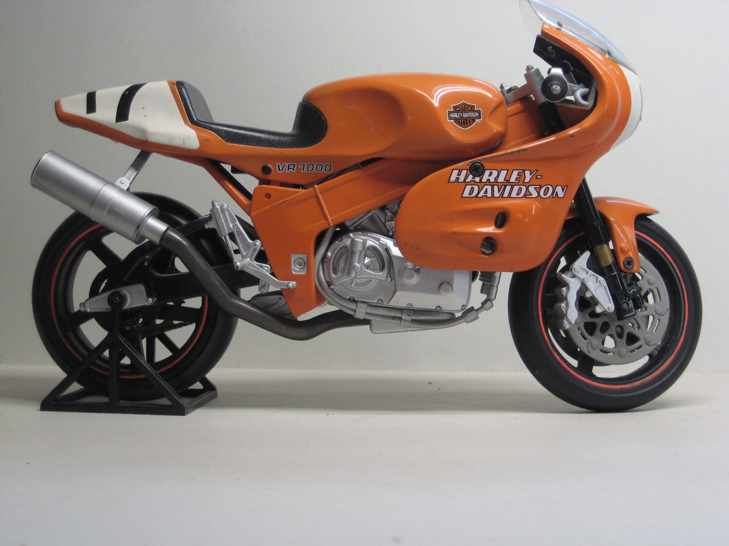 Harley Davidson VR 1000. Harley Davidson 1:9