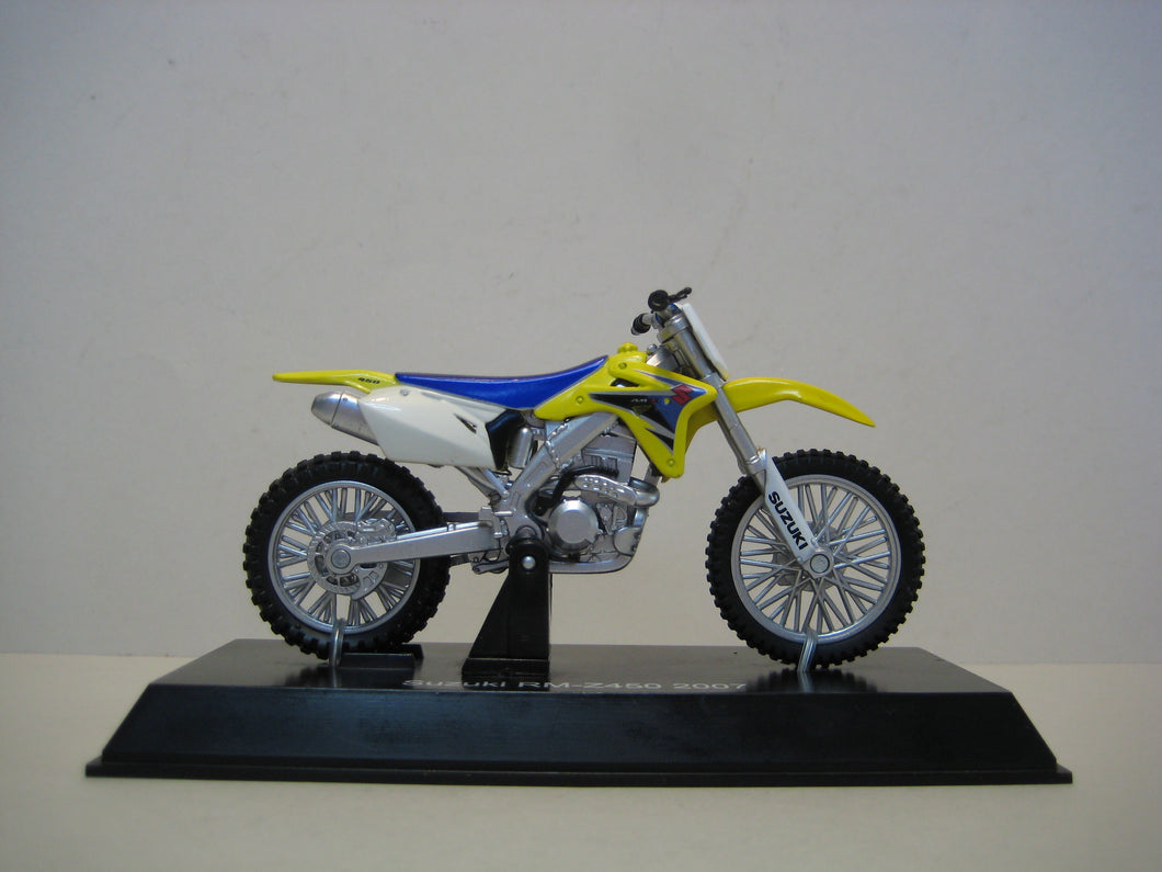 Suzuki RM-Z450. 2007. NewRay 1:18