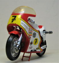 Indlæs billede til gallerivisning Suzuki RG 500. Barry Sheene. Matchbox. 1:20
