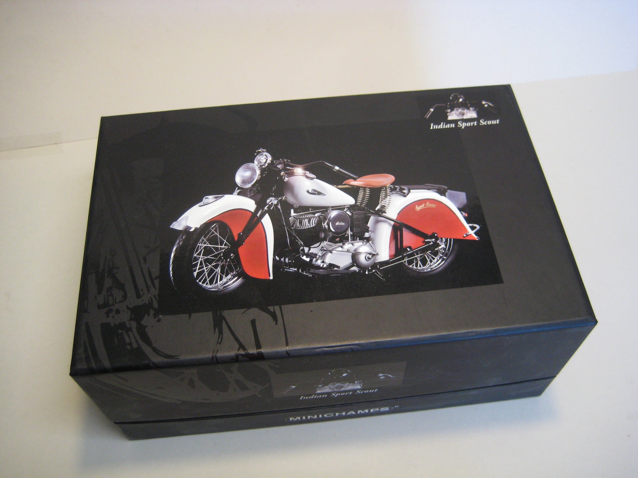 MINICHAMPS/ミニチャンプス】1/12 インディアン スポーツ SCOUT