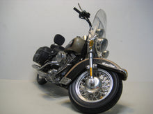 Indlæs billede til gallerivisning Harley Davidson Heritage Softail Classic. 2004. Ertl 1:10
