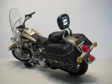 Indlæs billede til gallerivisning Harley Davidson Heritage Softail Classic. 2004. Ertl 1:10
