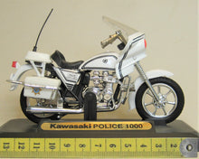 Indlæs billede til gallerivisning Kawasaki Police 1000 1:18
