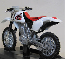 Indlæs billede til gallerivisning Honda XR 400R. Motor Max 1:18
