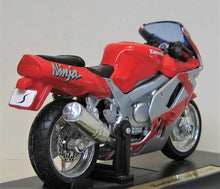 Indlæs billede til gallerivisning Kawasaki Ninja ZX-9R. Maisto 1:18
