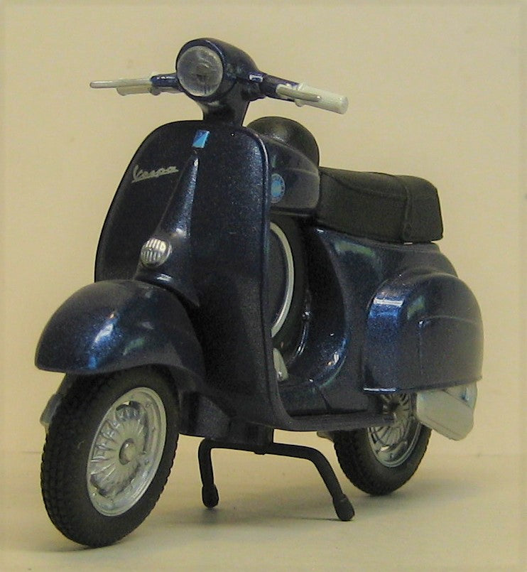 Vespa scooter. Maisto 1:18