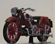 Indlæs billede til gallerivisning Moto Guzzi GTS 500. Revell 1:22
