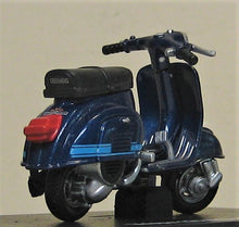 Indlæs billede til gallerivisning Vespa 125 ET3. 1976. NewRay 1:32
