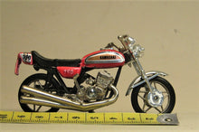 Indlæs billede til gallerivisning Kawasaki OHC 750.  Zee Toy 1:26
