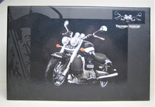 Indlæs billede til gallerivisning Triumph Rocket III. 2004. Minichamps 1:12
