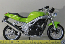 Indlæs billede til gallerivisning Triumph Speed Triple. Maisto 1:18
