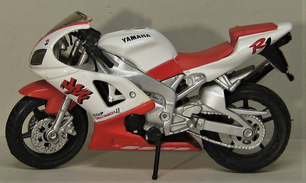 Yamaha YZF-R1. Maisto 1:18