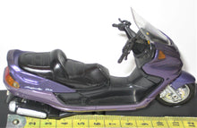 Indlæs billede til gallerivisning Yamaha Majesty YP250DX. Welly 1:18
