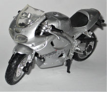 Indlæs billede til gallerivisning Triumph Daytona 955i. Maisto 1:18
