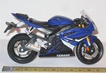 Indlæs billede til gallerivisning Yamaha R6. Maisto 1:18
