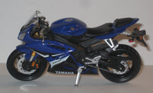 Indlæs billede til gallerivisning Yamaha R6. Maisto 1:18
