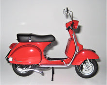 Indlæs billede til gallerivisning Vespa PX125. 1977. Schuco 1:10
