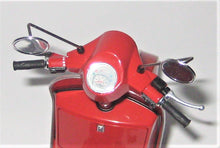 Indlæs billede til gallerivisning Vespa PX125. 1977. Schuco 1:10
