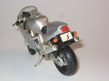 Indlæs billede til gallerivisning Ducati Super Sport 900 Fe Maisto 1:18
