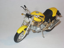 Indlæs billede til gallerivisning Ducati Monster 900. Maisto 1:18
