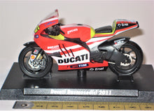 Indlæs billede til gallerivisning Ducati Desmosedici. 2011. Grani &amp; Partners 1:24
