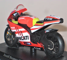 Indlæs billede til gallerivisning Ducati Desmosedici. 2011. Grani &amp; Partners 1:24
