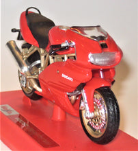 Indlæs billede til gallerivisning Ducati Supersport 900. Maisto 1:18
