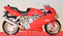 Indlæs billede til gallerivisning Ducati Supersport 900. Maisto 1:18
