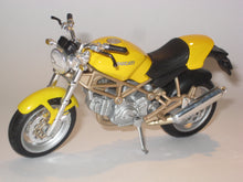 Indlæs billede til gallerivisning Ducati Monster 900. Maisto 1:18
