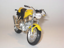 Indlæs billede til gallerivisning Ducati Monster 900. Maisto 1:18
