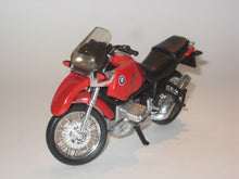 Indlæs billede til gallerivisning BMW 1100 CS. Welly 1:18
