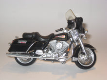 Indlæs billede til gallerivisning Harley Davidson FLHT Electra Glide Standard. Maisto 1:18
