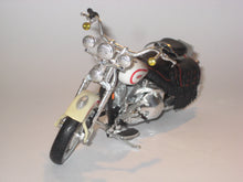 Indlæs billede til gallerivisning Harley Davidson. FLTG Heritage Springer. Maisto 1:18
