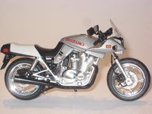 Indlæs billede til gallerivisning Suzuki Katana. Atlas 1:24
