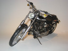 Indlæs billede til gallerivisning Harley Davidson. Series SIX 2003. Ertl 1:10
