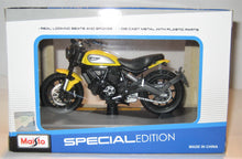 Indlæs billede til gallerivisning Ducati Scrambler. Special Edition. Maisto 1:18
