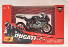 Indlæs billede til gallerivisning Ducati 749. Lorenzo Lanzi. 2004. Maisto 1:18
