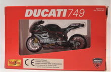 Indlæs billede til gallerivisning Ducati 749. Lorenzo Lanzi. 2004. Maisto 1:18
