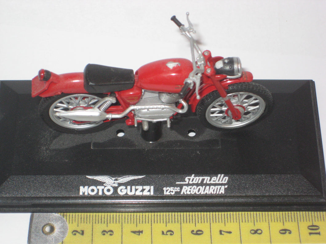 Moro Guzzi 125.Stornello Lagorato 125. Hachette 1:24