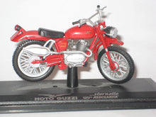 Indlæs billede til gallerivisning Moro Guzzi 125.Stornello Lagorato 125. Hachette 1:24
