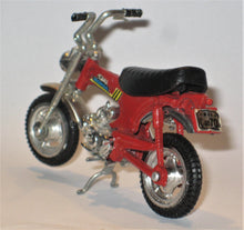 Indlæs billede til gallerivisning Honda DAX/Honda Trail 70.1969.  Zee-Toy Ridge Rider. 1:24
