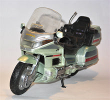 Indlæs billede til gallerivisning Honda Goldwing. Maisto 1:18
