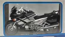 Indlæs billede til gallerivisning Yamaha FJR 1300. Sport-touring. 2001-2020. Maisto 1:18
