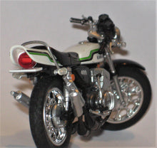 Indlæs billede til gallerivisning Kawasaki KH400 SS. Aoshima 1:24
