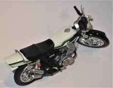 Indlæs billede til gallerivisning Kawasaki KH400 SS. Aoshima 1:24
