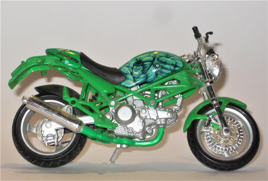 Ducati 900 M5. The Hulk. Maisto 1:18 DEFEKT