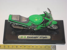 Indlæs billede til gallerivisning Kawasaki Ninja. Welly 1:18
