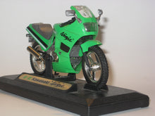 Indlæs billede til gallerivisning Kawasaki Ninja. Welly 1:18
