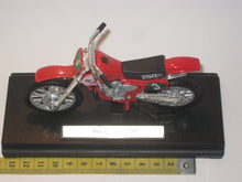 Indlæs billede til gallerivisning Honda CR250R. Welly 1:18
