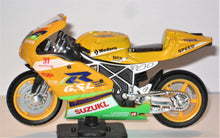 Indlæs billede til gallerivisning Suzuki R GSL. 1:18
